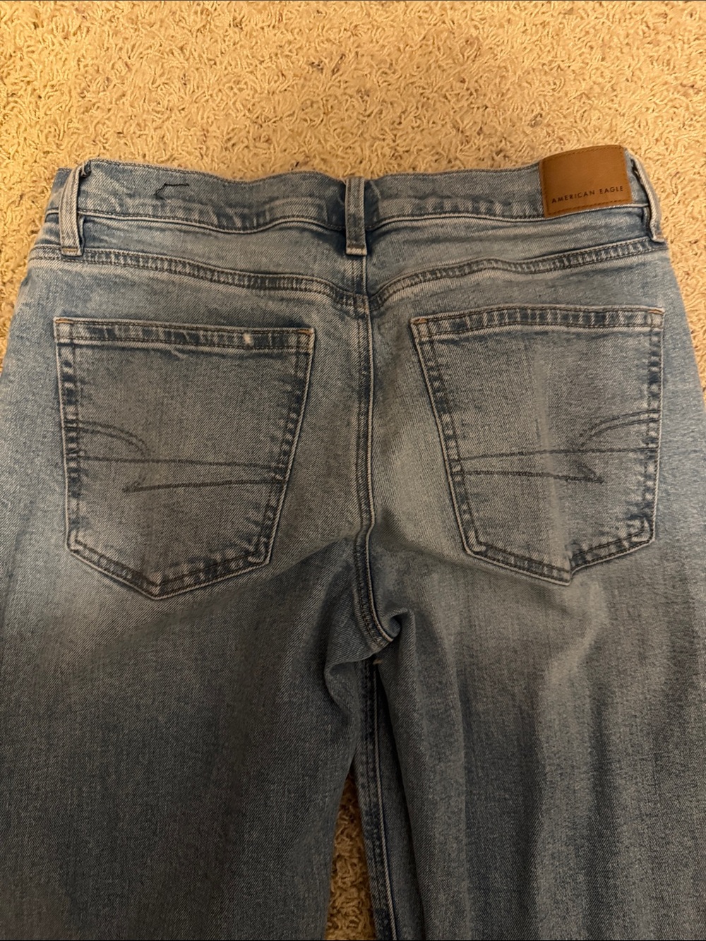 American Eagle Outfitters Light Wash Jeans - women’s Strigid - Picture 4 of 8